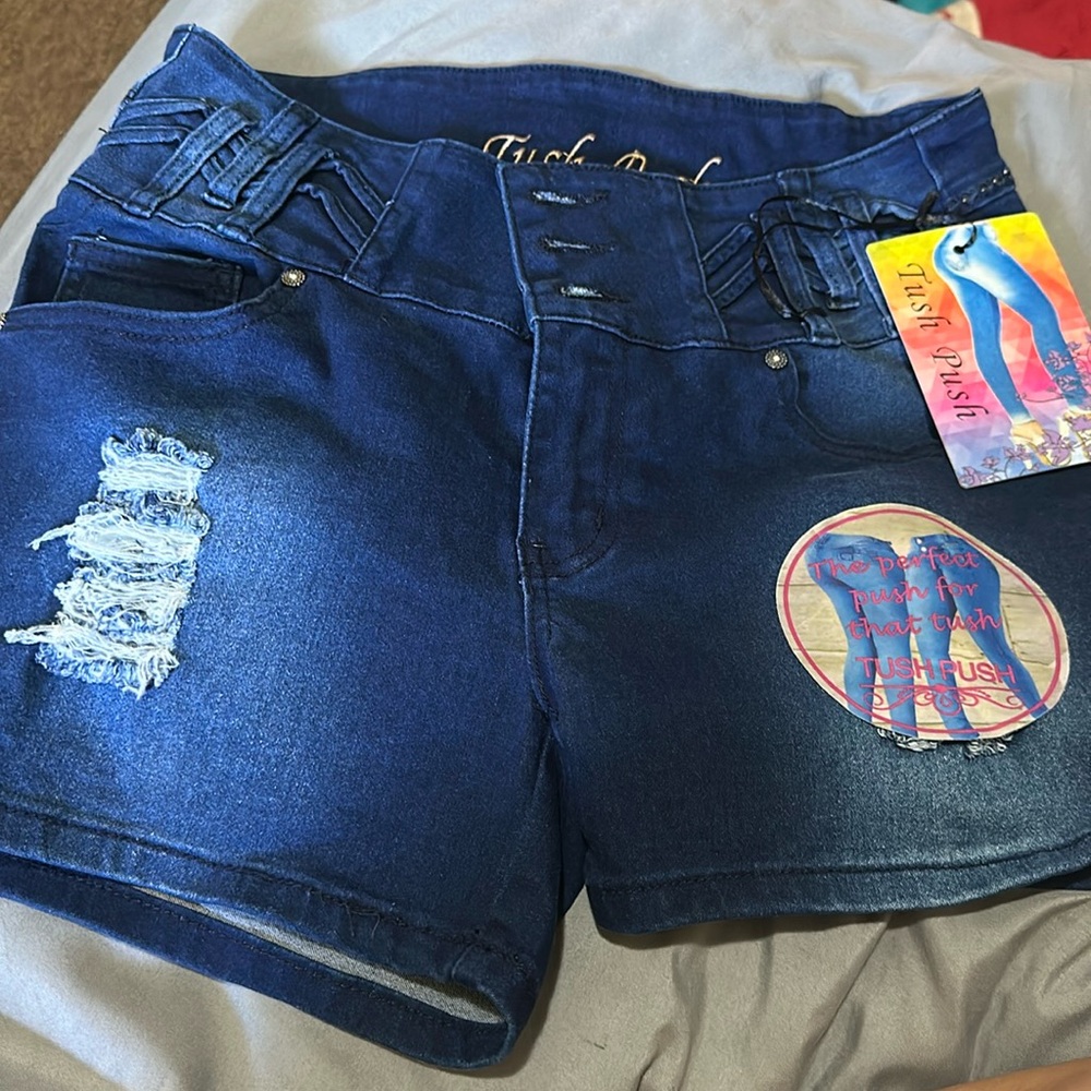 Tush Push size 11 Juniors shorts